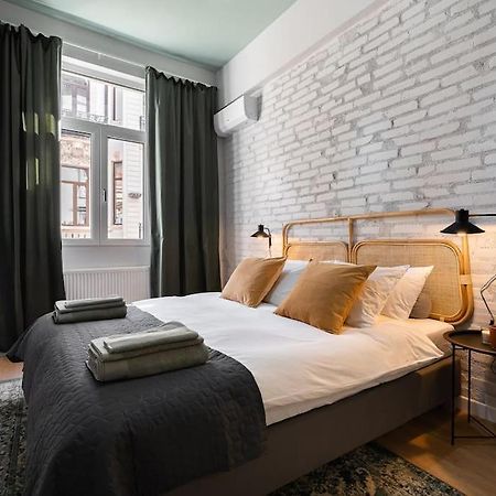 Old City Apartment - Self Check-In บูคาเรสต์ ภายนอก รูปภาพ